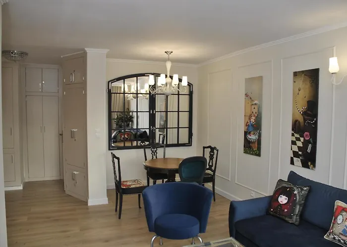 Lustrzany Skwer 그디니아