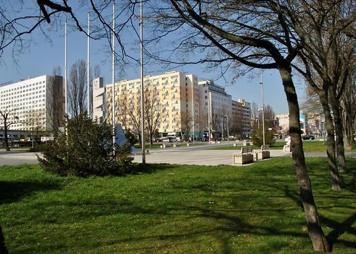 Lustrzany Skwer 아파트